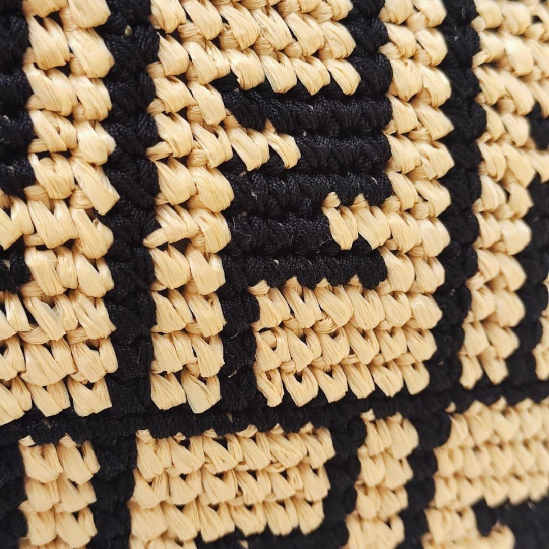 Fendi - BLACK/BEIGE RAFFIA INSULATED BAG